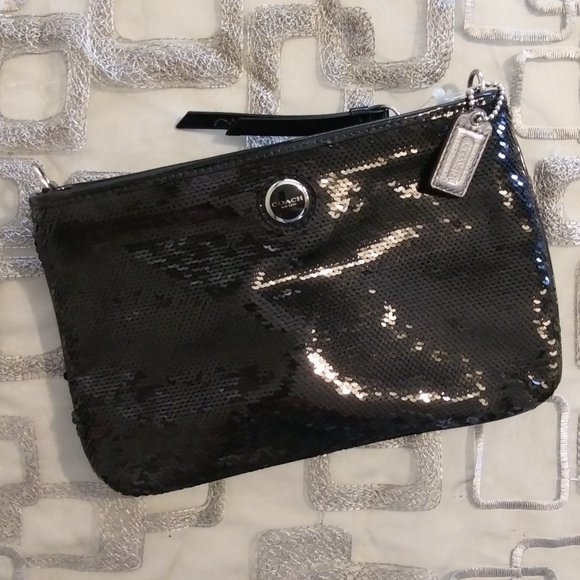 NWOT MINT COACH Black Poppy Sequin Clutch w/ Shoulder Chain - Picture 4 of 10